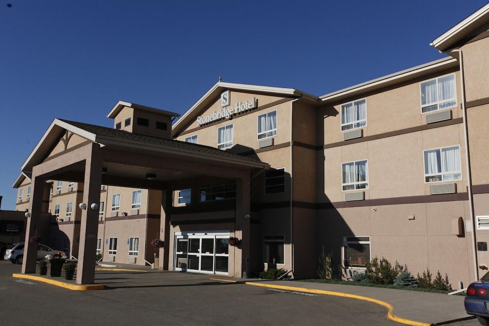 Stonebridge Hotel Dawson Creek Exterior photo